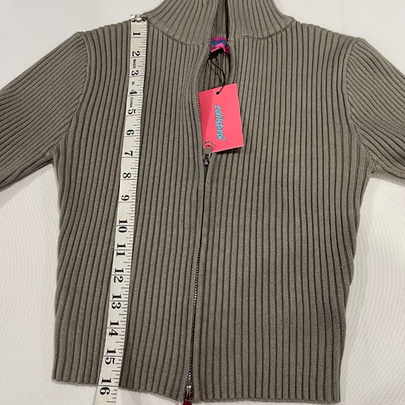 Edikted Cropped Sweater - Size XS/S - NEW With Tags. - Picture 11 of 13